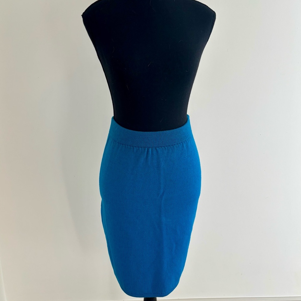St. John Vibrant Blue Pencil Skirt